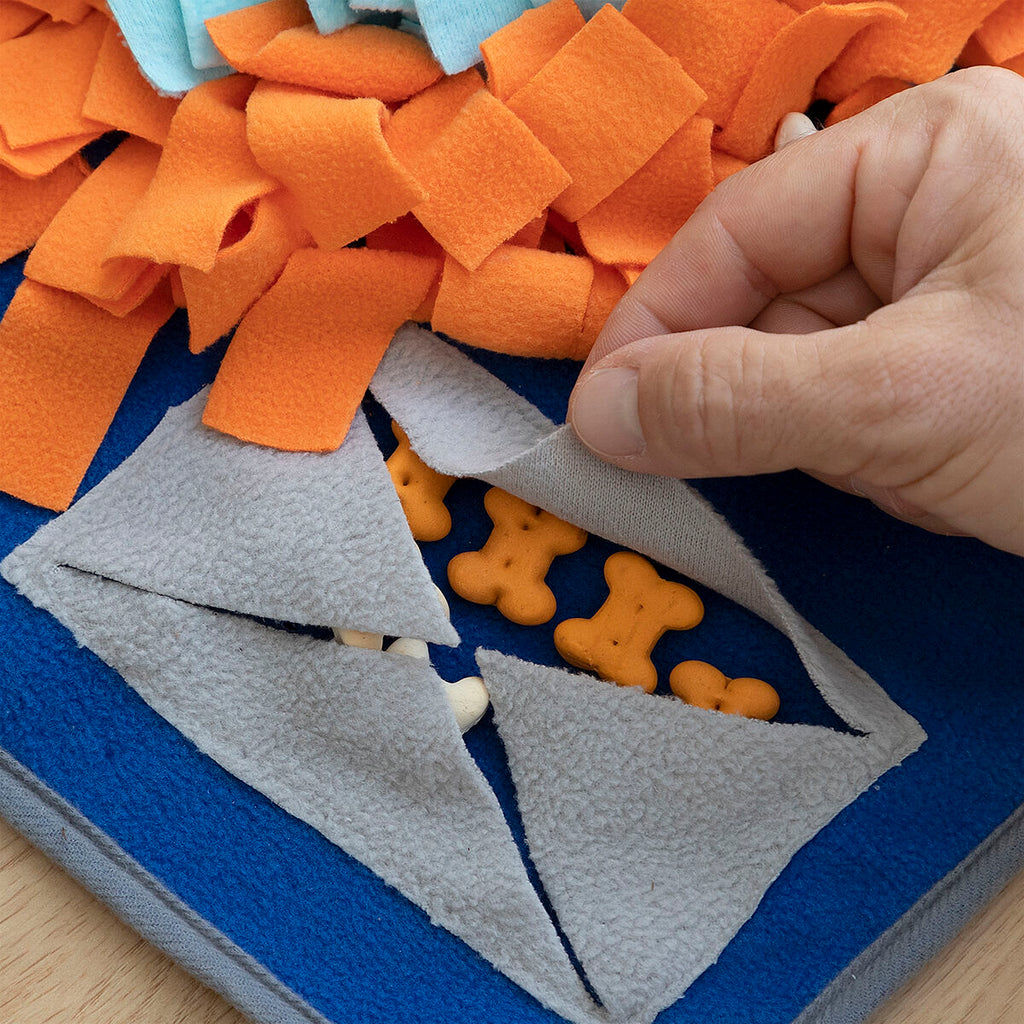 Pet Snuffle Sniffing Mat — Nose Work & Slow Feed Enrichment Toy