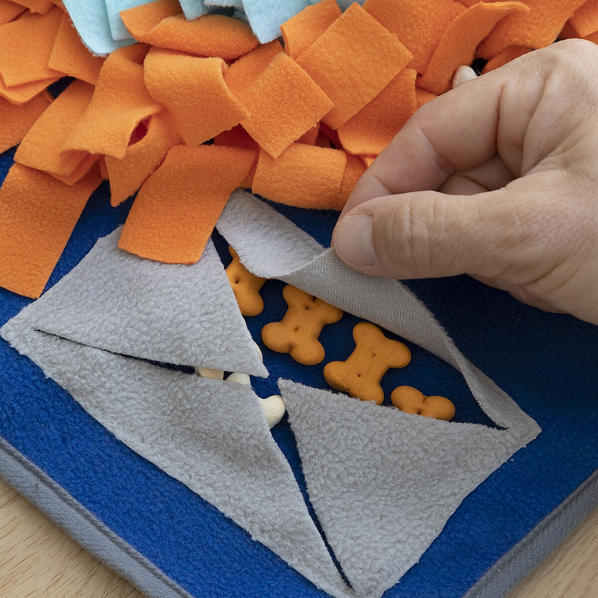 Pet Snuffle Sniffing Mat — Nose Work & Slow Feed Enrichment Toy